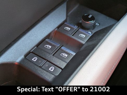 Used 2022 Audi Q4 e-tron Prestige image 27