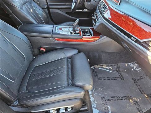 Used 2017 BMW ALPINA B7 xDrive image 19