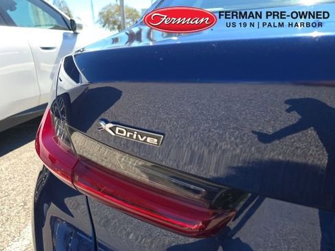 Used 2020 BMW 330i xDrive Sedan w/ Premium Package image 4