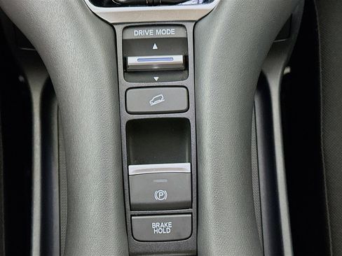 Used 2024 Honda HR-V Sport image 25