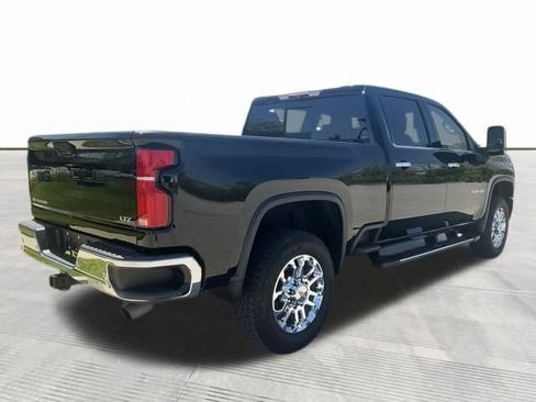 Used 2024 Chevrolet Silverado 3500 LTZ w/ LTZ Plus Package AWD/4WD image 5