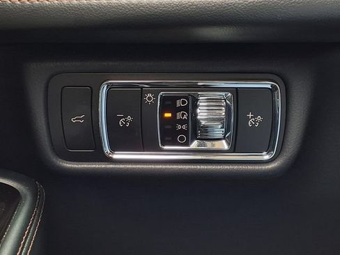 Certified 2025 Lincoln Aviator 2WD image 15