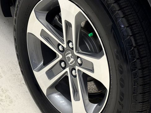 Certified 2025 Honda Pilot EX-L image 10