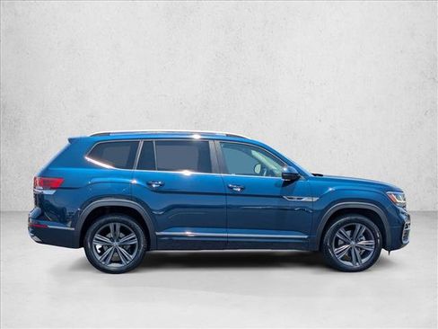Used 2022 Volkswagen Atlas SEL R-Line AWD/4WD image 4
