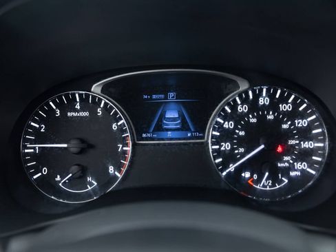 Used 2018 Nissan Pathfinder S image 33