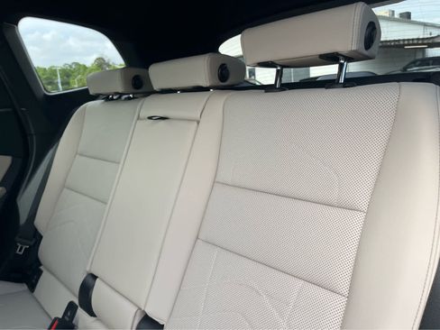 Used 2025 BMW X1 xDrive28i w/ Technology Package image 9