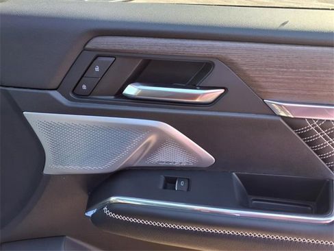 Used 2024 GMC Acadia Denali w/ Super Cruise Package image 82