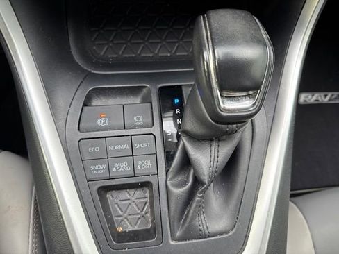 Used 2020 Toyota RAV4 XLE Premium AWD/4WD image 14