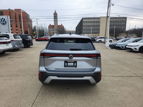 New 2026 Volkswagen Tiguan SE image 4