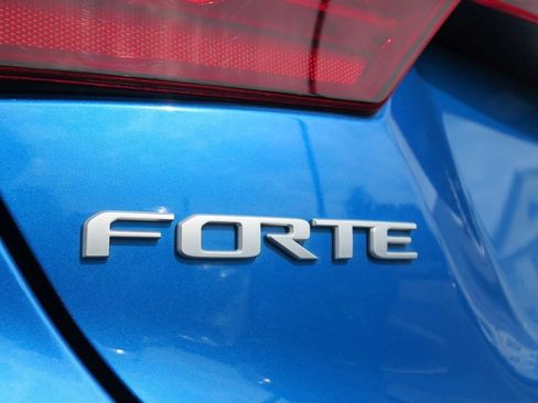Used 2023 Kia Forte GT-Line FWD image 5
