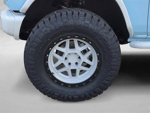 New 2025 Ford Bronco Heritage Edition image 10