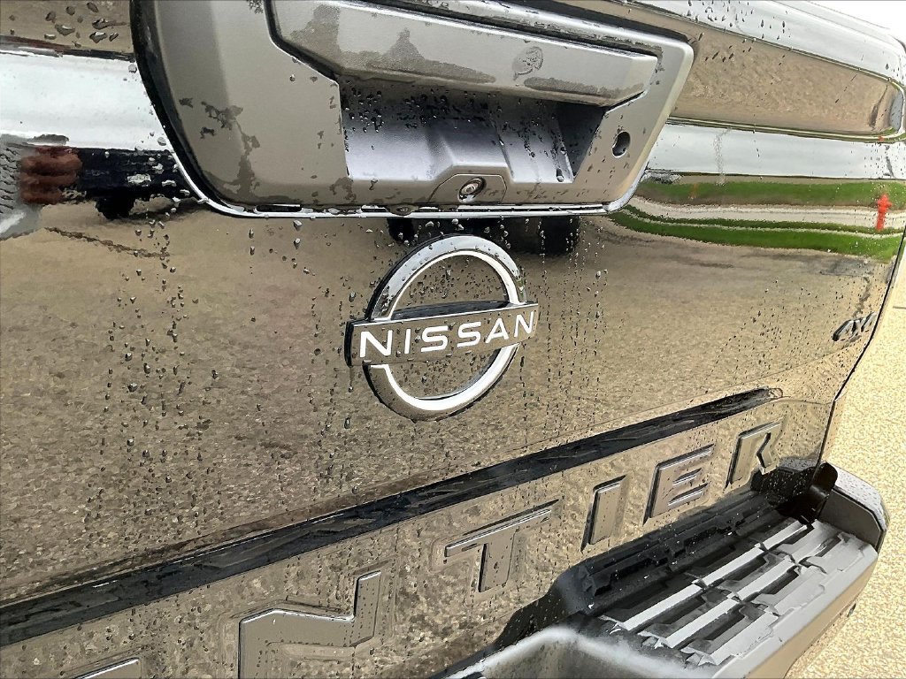 New 2026 Nissan Frontier SV w/ SV Convenience Package AWD/4WD image 9