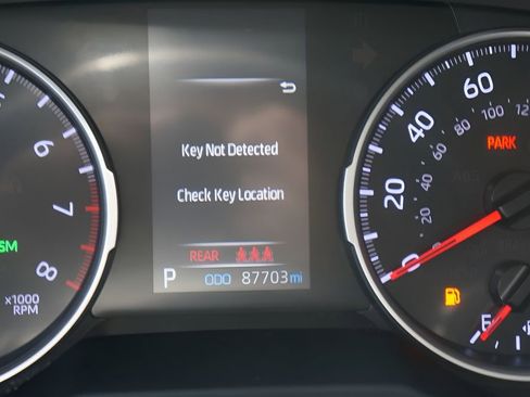 Used 2020 Toyota RAV4 XLE Premium AWD/4WD image 20