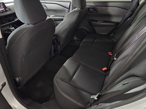 Used 2024 Nissan Rogue S FWD image 23