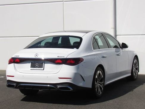 Used 2025 Mercedes-Benz E 450 4MATIC Sedan image 6