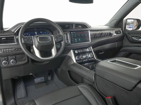 Used 2023 GMC Yukon Denali image 18