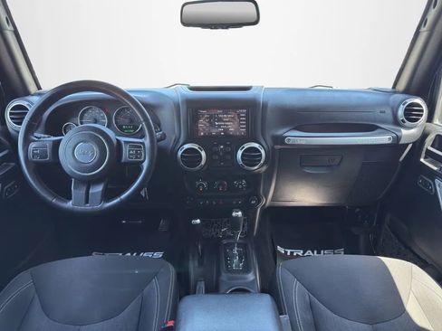 Used 2016 Jeep Wrangler Unlimited Sahara AWD/4WD image 13