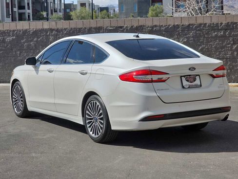Used 2017 Ford Fusion SE w/ Fusion SE Technology Package image 7