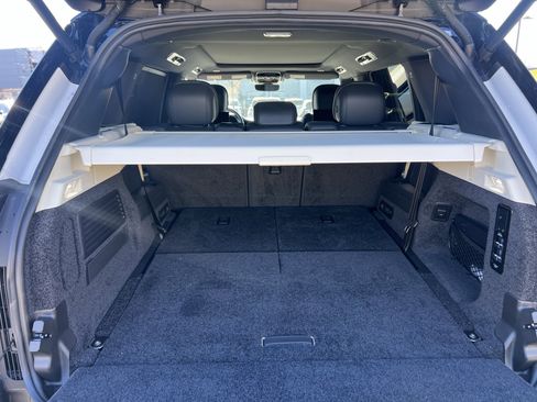 Used 2024 Land Rover Range Rover Long Wheelbase SE image 34