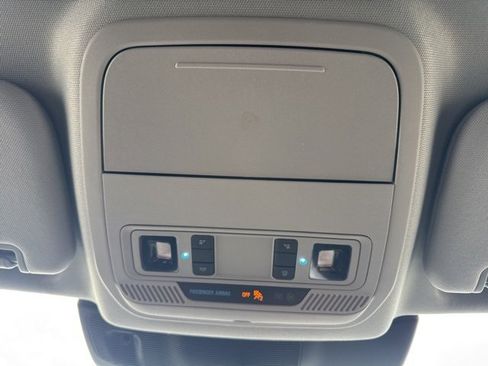 Used 2023 Ford Explorer XLT w/ Equipment Group 202A image 39