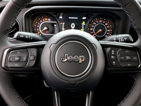 New 2026 Jeep Gladiator Rubicon w/ Steel Bumper Group image 11