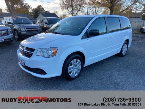 Used 2017 Dodge Grand Caravan SE w/ Power Window Group image 3