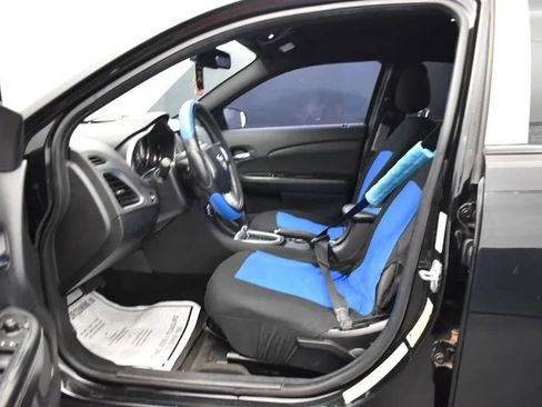 Used 2013 Dodge Avenger SXT image 14