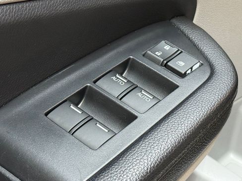 Used 2021 Honda Pilot Touring image 23