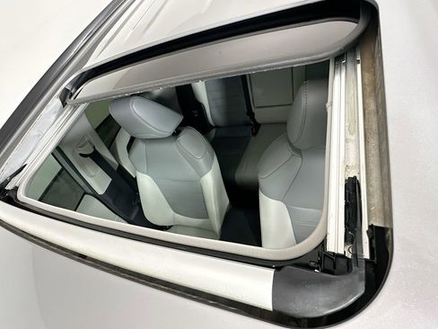 Certified 2019 Toyota RAV4 XLE Premium FWD image 21