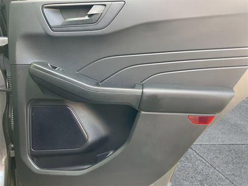 Used 2022 Ford Escape SE w/ Convenience Package image 34