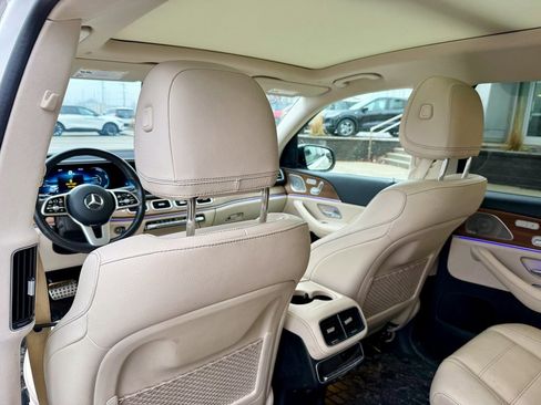 Used 2022 Mercedes-Benz GLS 450 4MATIC image 12