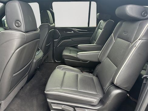 Used 2024 Cadillac Escalade ESV Sport w/ LPO, ONYX Package image 15