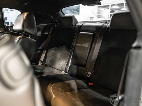 Used 2015 Dodge Challenger SRT image 21