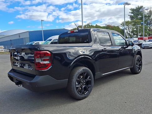 New 2025 Ford Maverick Lariat w/ Black Appearance Package image 7