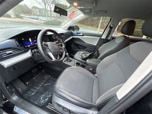 Used 2022 Volkswagen Taos SE image 15
