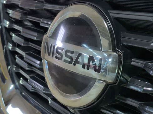 Used 2021 Nissan Rogue SV FWD image 12