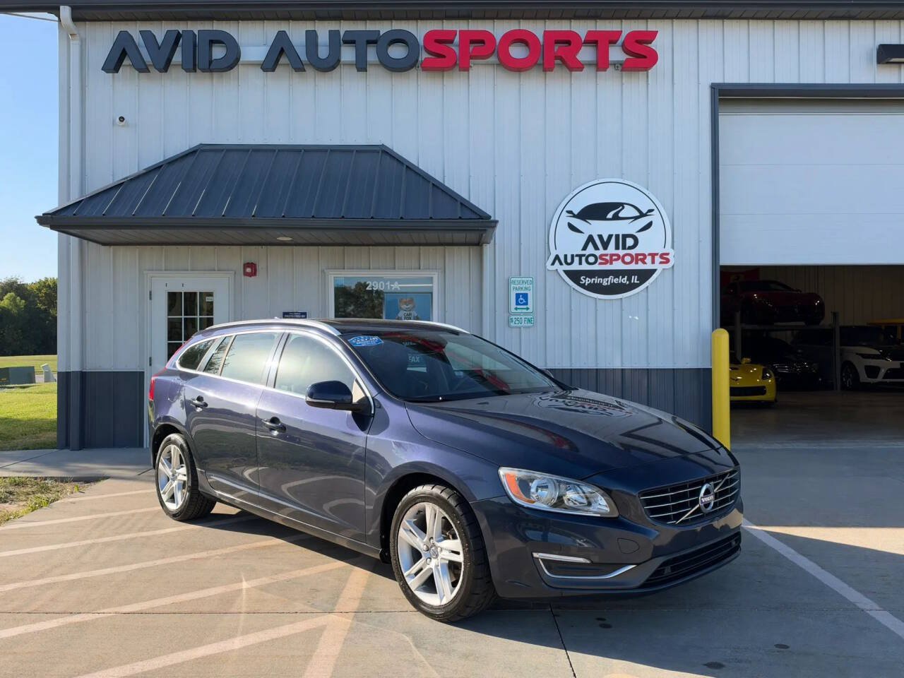 Used 2015 Volvo V60 T5 Premier w/ Convenience Package FWD image 2