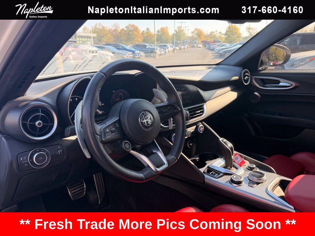 Used 2024 Alfa Romeo Giulia Veloce AWD/4WD image 14