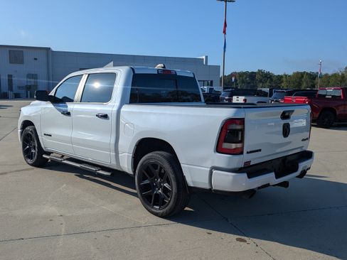 Used 2024 RAM 1500 Laramie AWD/4WD image 3