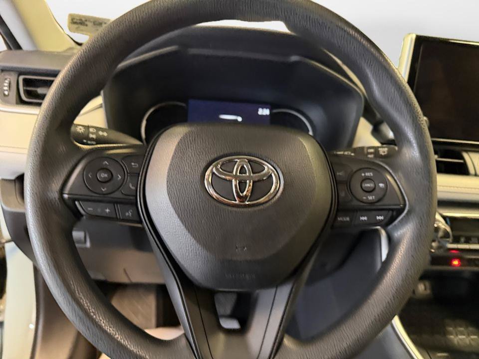 Certified 2023 Toyota RAV4 XLE AWD/4WD image 13