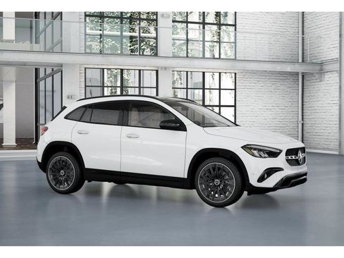 New 2026 Mercedes-Benz GLA 250 4MATIC image 13