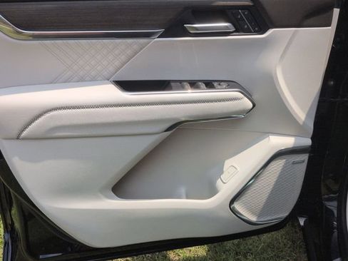 Used 2024 GMC Acadia Denali w/ LPO, Floor Liner Package AWD/4WD image 11