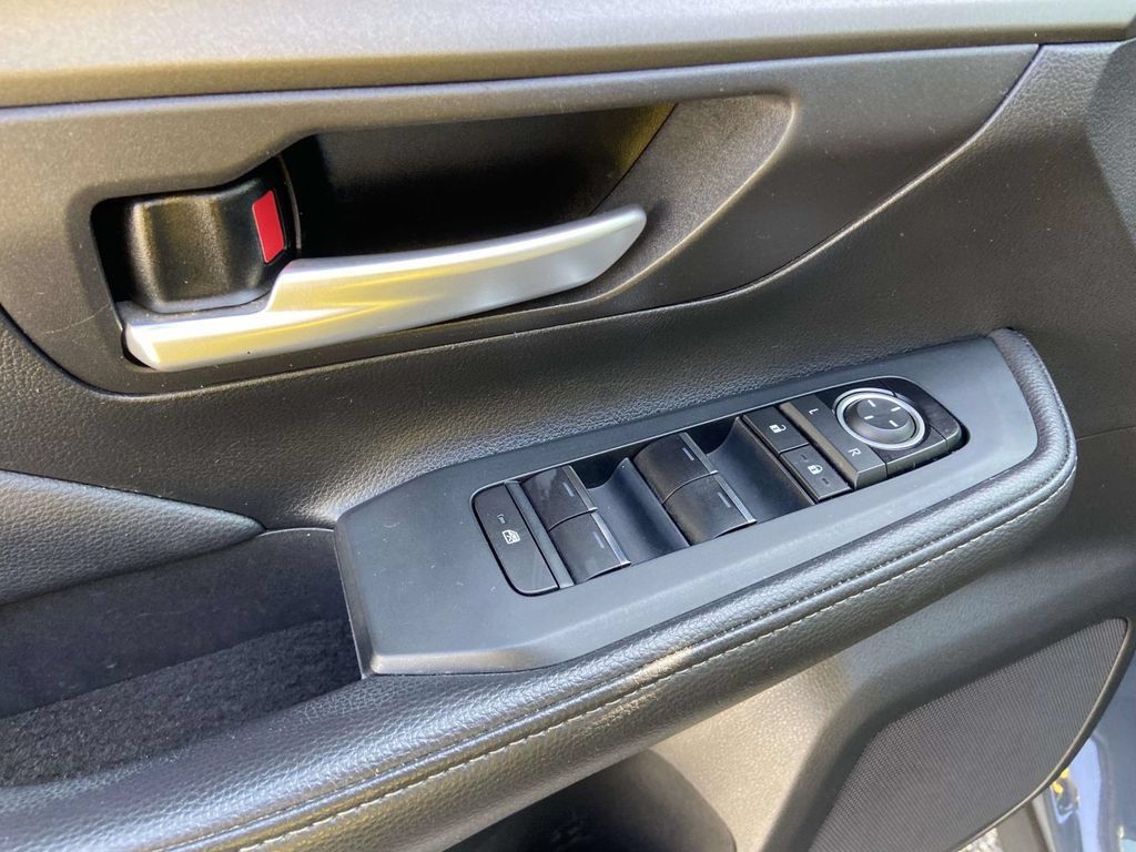 Used 2025 Toyota Grand Highlander FWD image 16