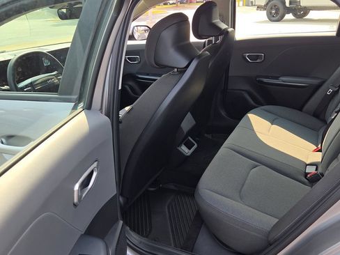 Used 2025 Kia K4 FWD image 5
