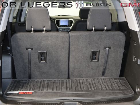 Certified 2023 GMC Acadia SLE w/ Driver Convenience Package image 22