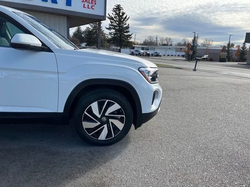 Used 2025 Volkswagen Atlas SE image 13