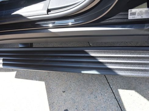 New 2026 Chevrolet Tahoe High Country AWD/4WD image 11