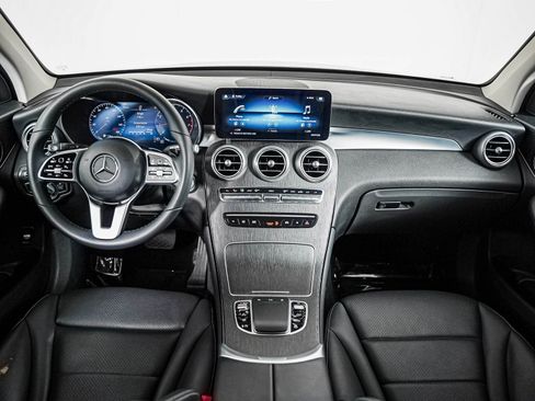 Used 2022 Mercedes-Benz GLC 300 image 9