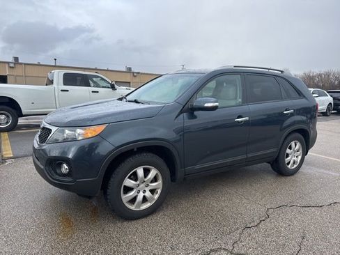 Used 2012 Kia Sorento LX w/ Convenience Pkg image 6