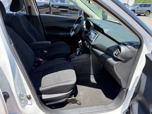 Used 2022 Nissan Kicks S FWD image 20